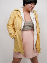 Load image into Gallery viewer, Pastel yellow zippered light jacket  (L-XL)
