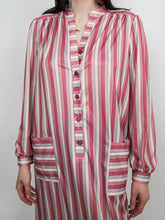 Load image into Gallery viewer, Pink vertical striped pink dress (M-L)
